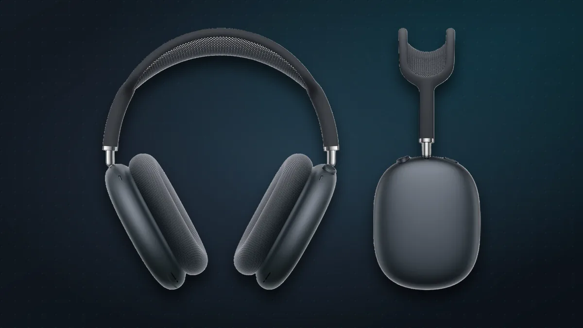 AirPods Max in midnight